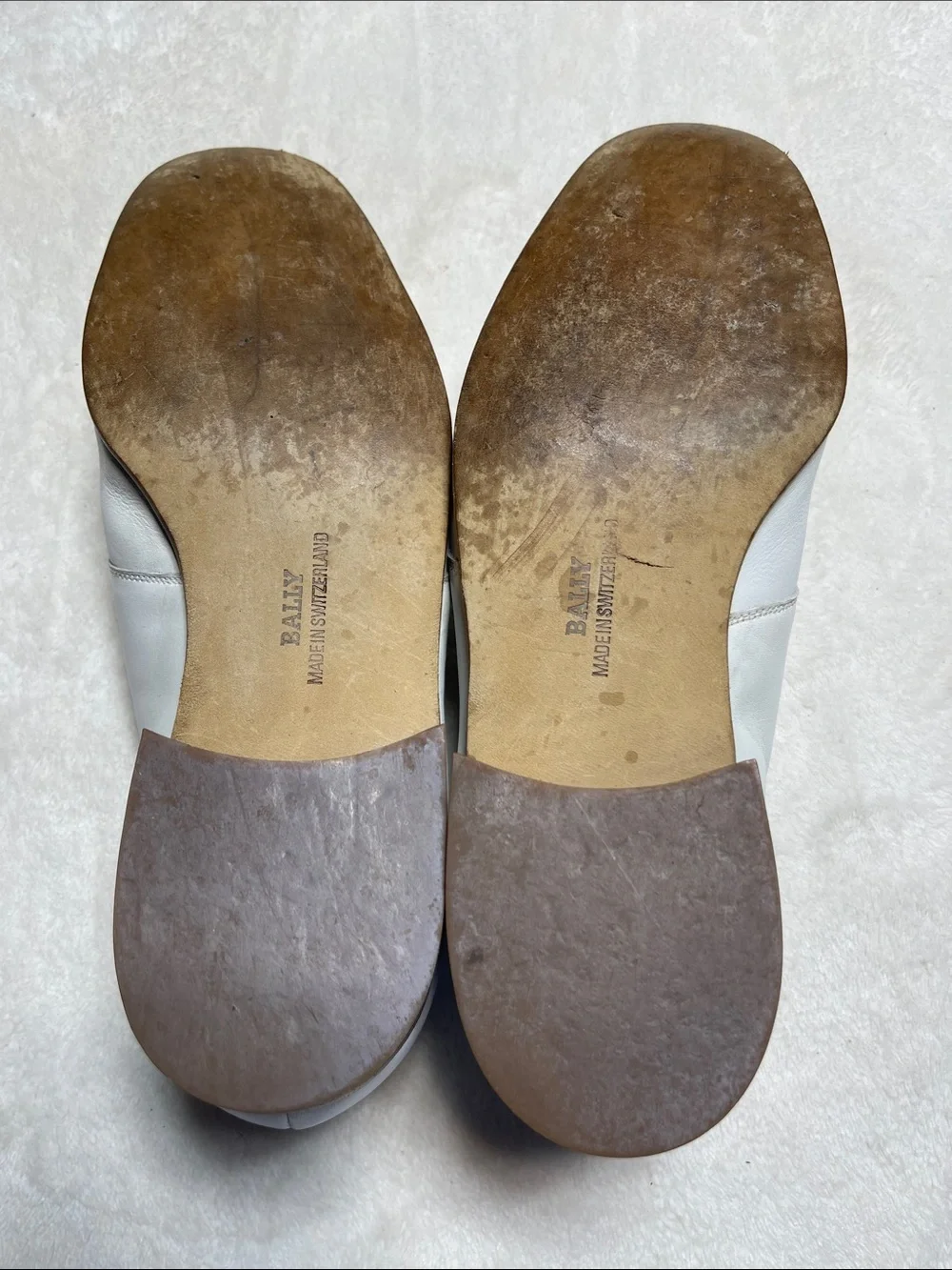 Bally Laveno White Leather Slip-On Loafers with Gold Accent Size 6.5 Men’s